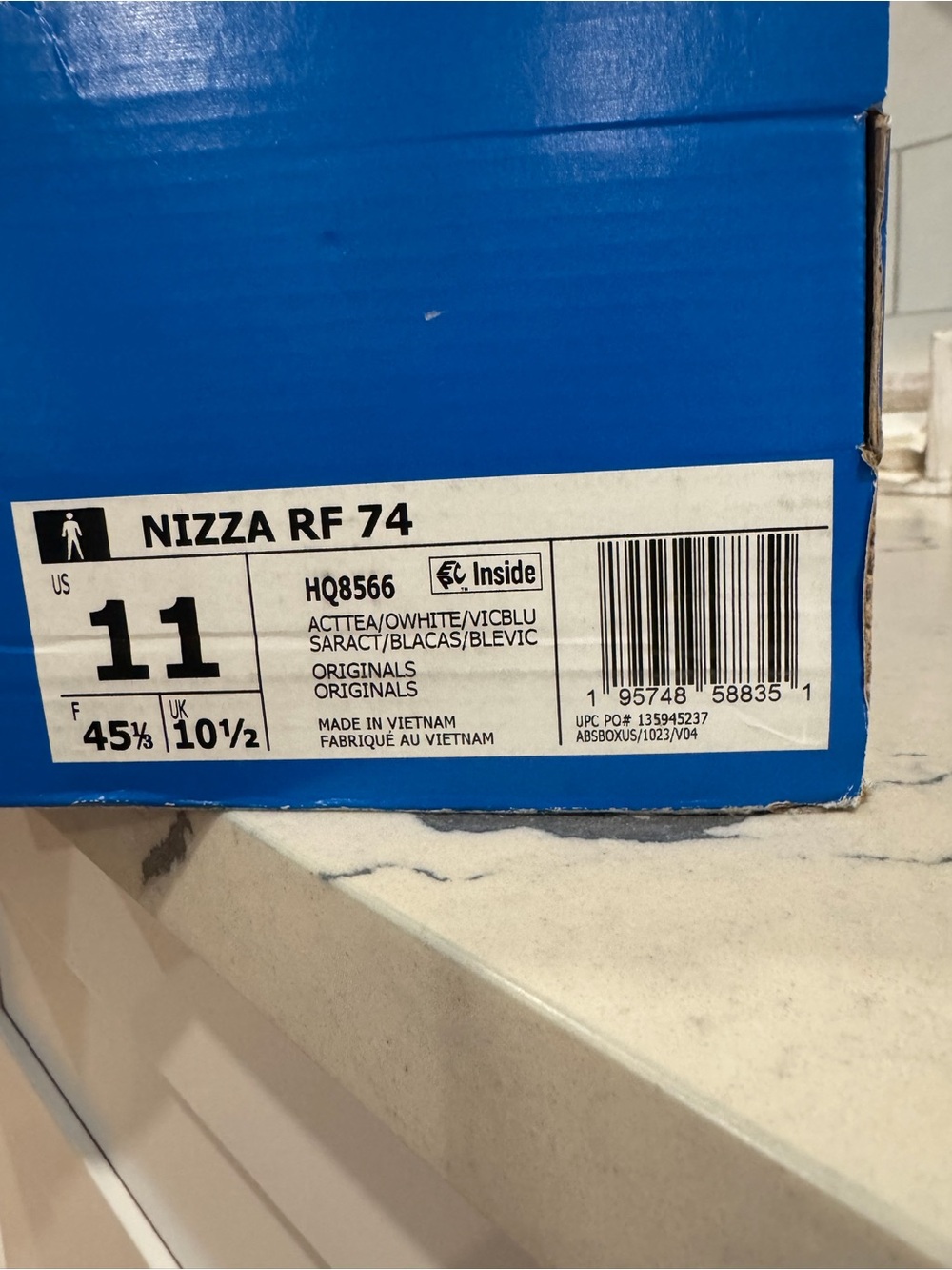 Men’s Size 11 Adidas Nizza